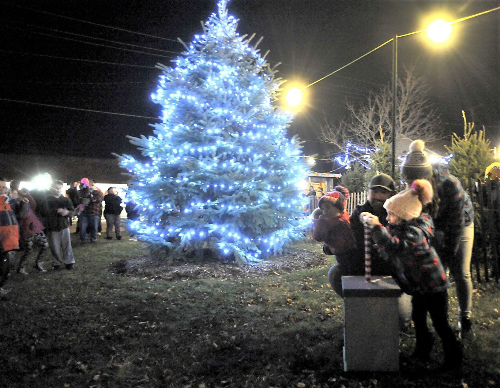 Union Grove Christmas Tree lighting
